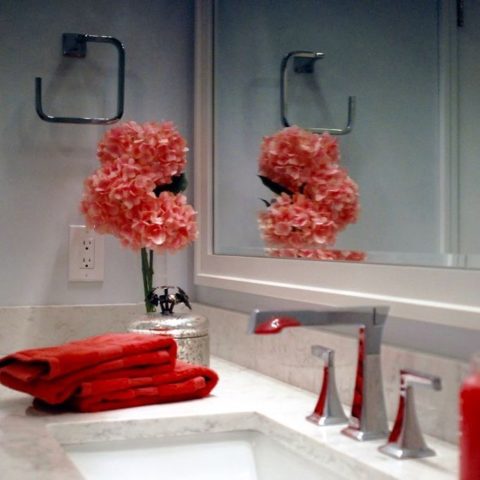 Client's master bath vanity with quartz top & chrome faucets #njbathremodel #quartzcountertops #chromefaucets #masterbathremodel #bathroomremodelinnewjersey