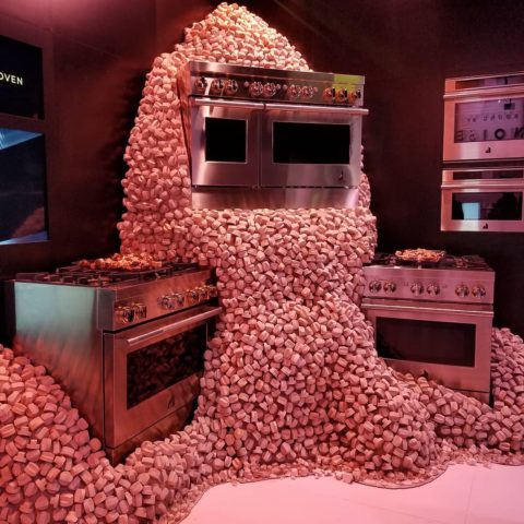 One of the more interesting futuristic displays @addesignshow in NYC. #ovenknobs #jennair #hhappliance #futuristicdesign #njkitchens