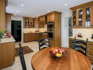 See our client’s transformation from a dated black, white & yellow kitchen to this warm wood gathering space!
#kitchenbeforeandafter #njkitchens #newjerseykitchenandbath #designnj #woodcabinets #kitchenmakeover #newjerseykitchenremodel
