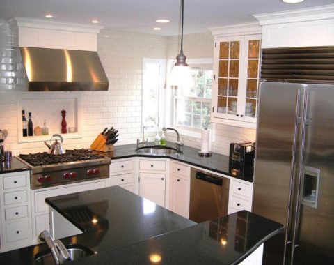 Our client's timeless kitchen design! #subwaybacksplash #subwaytile #whitekitchen #stainlesshood #stainlessappliances #kitchenbaywindow #designnj #newjerseykitchendesign #njkitchen #kitchenandbath #newjerseykitchenandbath