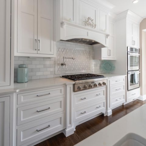 Who’s cooking for Easter? Our client’s kitchen is ready! #njinteriordesign #designnj #njkitchendesigner #whitekitchen #woodhood #njkitchenshowroom #kitchendesign #eastertime