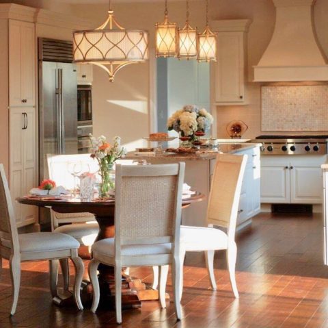 Sunshine warming up our client’s renovated kitchen!
#newjerseydesign #njkitchens #kitchenremodel #kitchengoals #kitchenrenovation #njdesigner #kitchenlighting #designnj