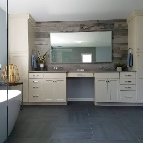 Love this vanity in our client’s renovated master bathroom!
#njbathroomreno #designnj #masterbath #newjerseykitchenandbath