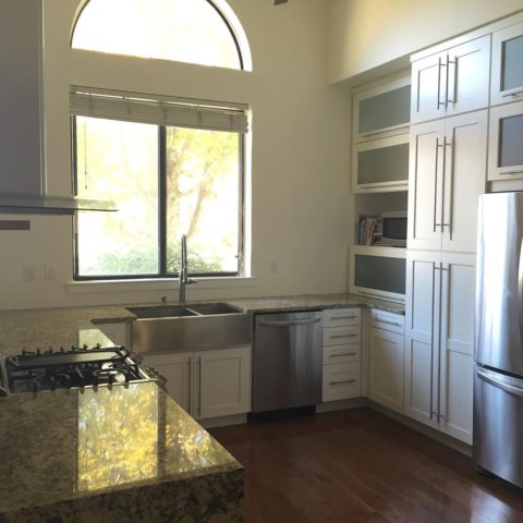 Swipe 👉🏼 for our client’s before and after kitchen!
#newjerseydesign #beforeandafter #njkitchenremodel #newjerseykitchenandbath