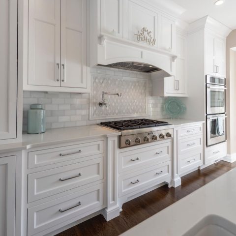 Swipe 👉🏼 for some kitchen design inspiration!#newjerseydesign #kitchendesigninspiration #njkitchens #newjerseykitchendesigncenter #designnj #newjerseykitchenremodeler #kitchenshowrooms #njkitchenandbathshowroom